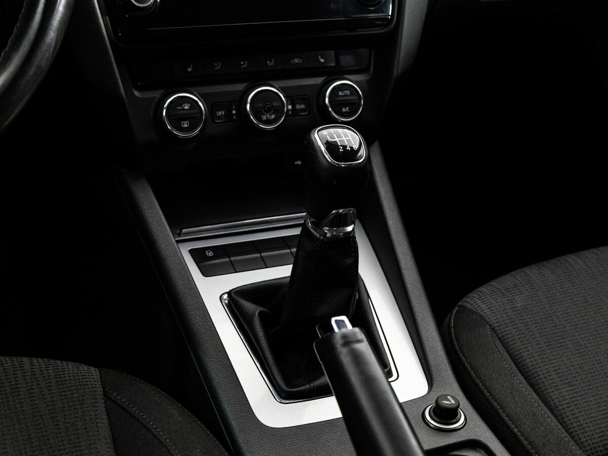 Купить Skoda Octavia с пробегом. Фото: #9