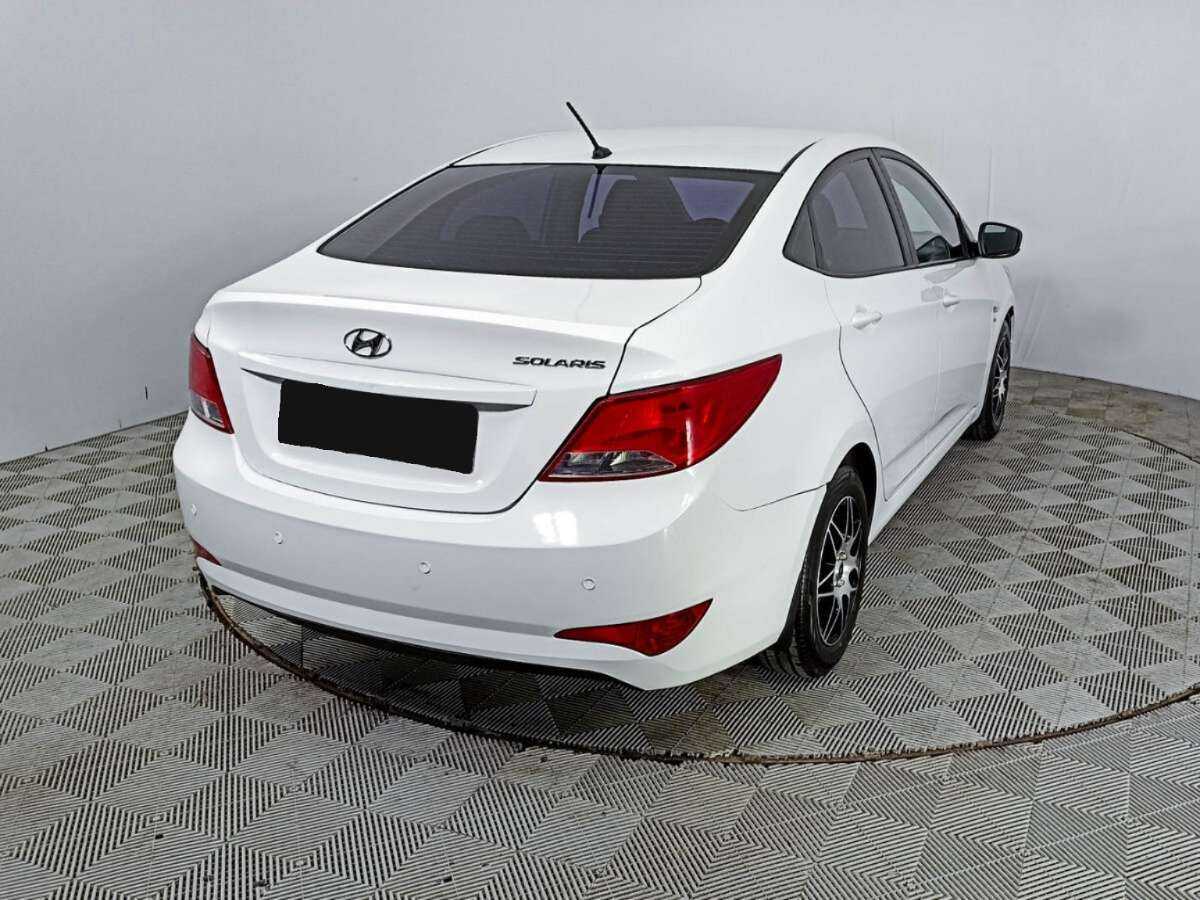 Купить Hyundai Solaris с пробегом. Фото: #4