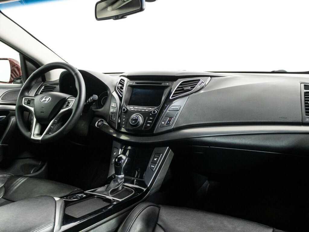 Купить Hyundai i40 с пробегом. Фото: #8