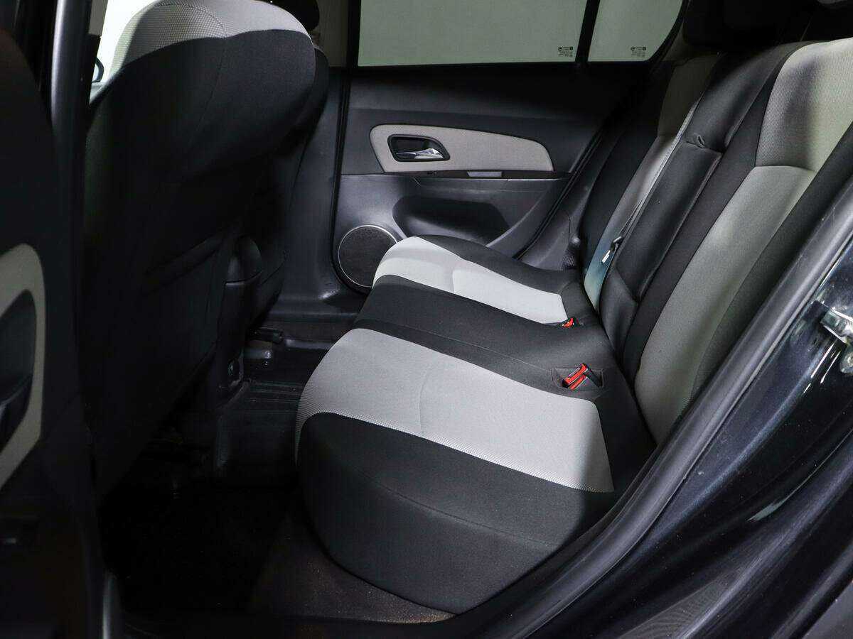 Купить Chevrolet Cruze с пробегом. Фото: #7