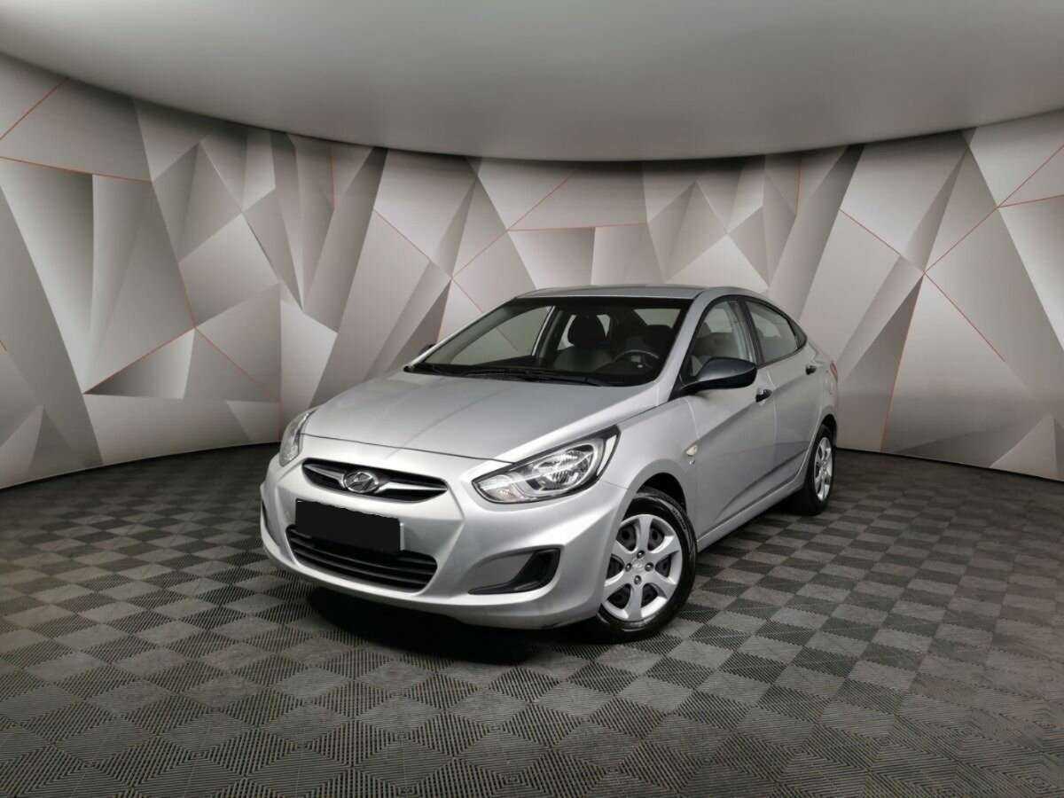 Купить Hyundai Solaris с пробегом. Фото: #0