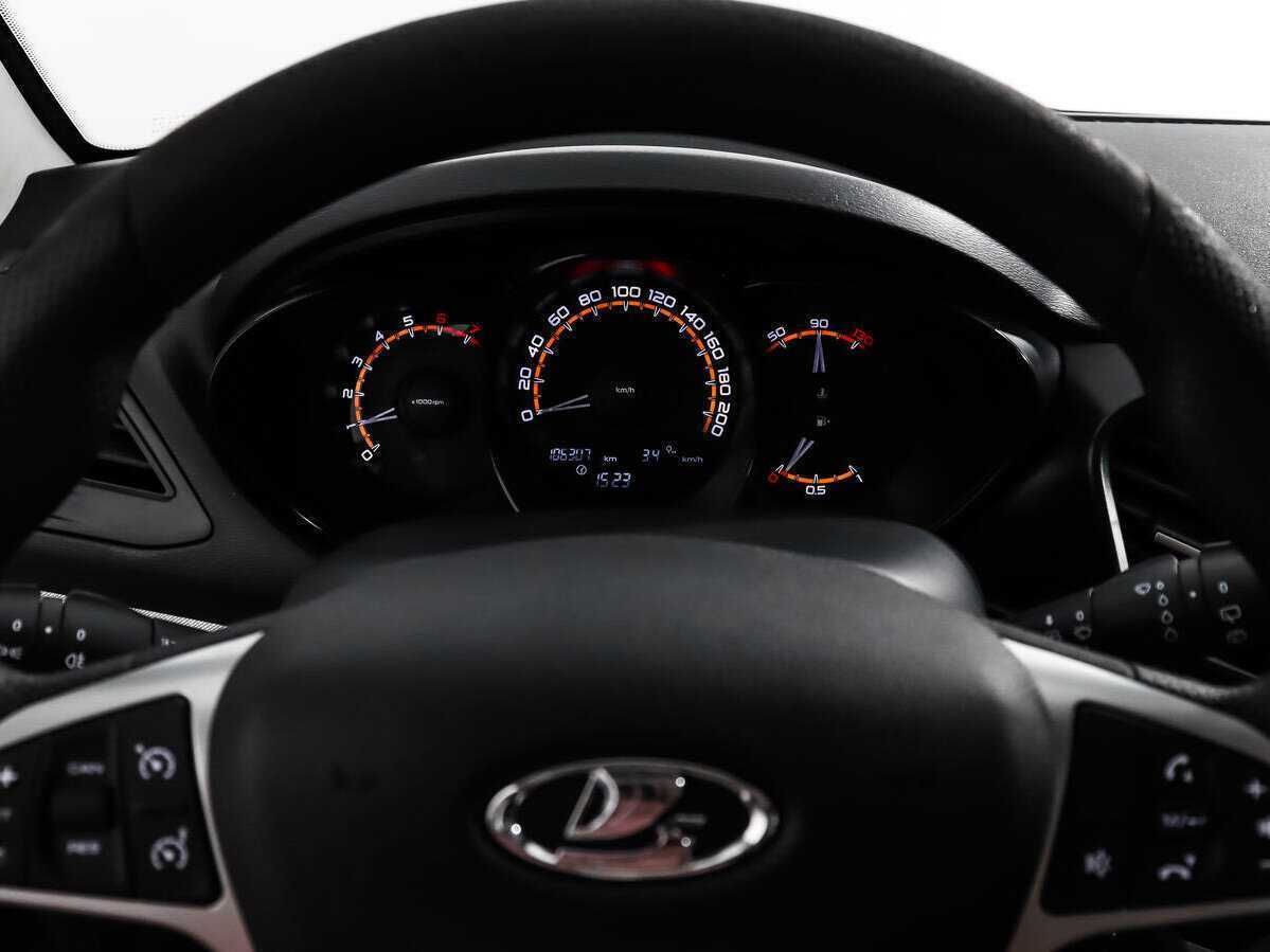 Купить Lada (ВАЗ) Vesta с пробегом. Фото: #14