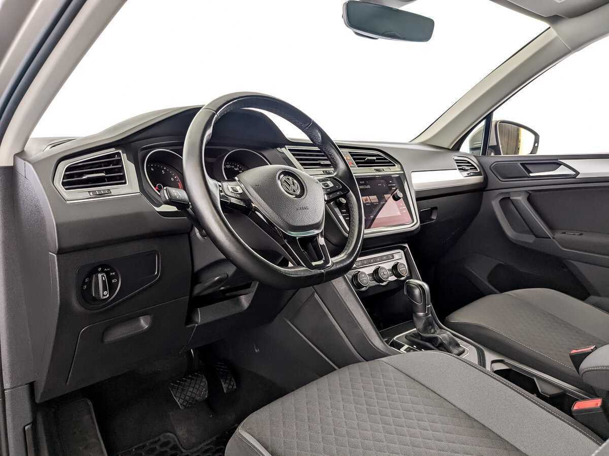 Купить Volkswagen Tiguan с пробегом. Фото: #13