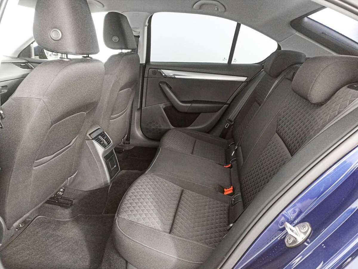 Купить Skoda Octavia с пробегом. Фото: #9