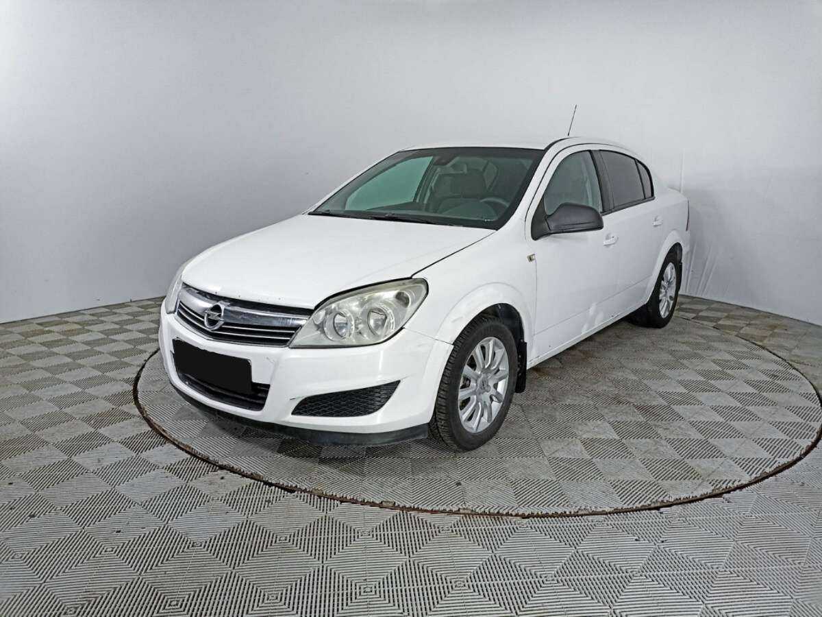 Купить Opel Astra с пробегом. Посмотреть фото