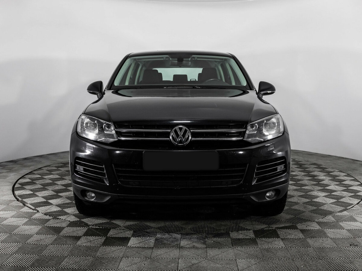 Купить Volkswagen Touareg с пробегом. Фото: #1
