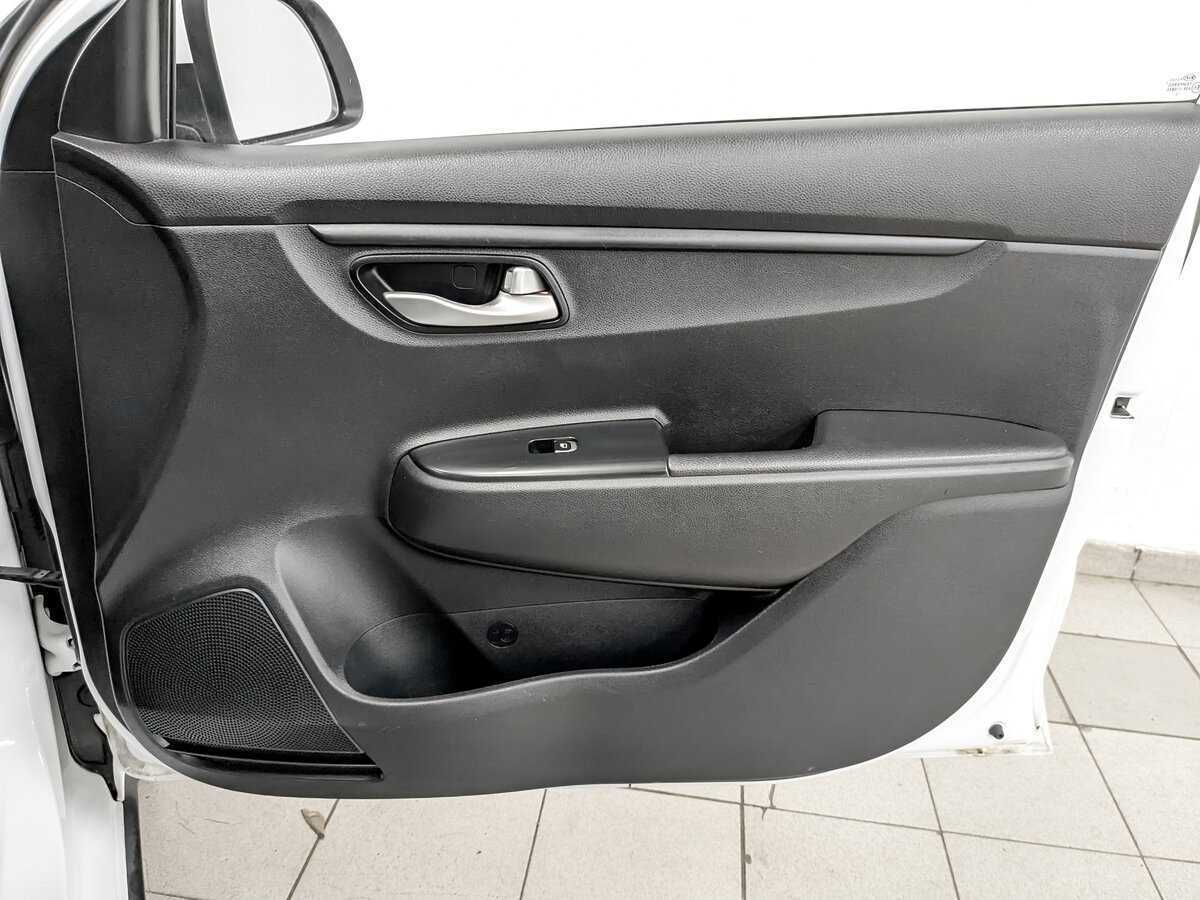 Купить Kia Rio с пробегом. Фото: #23