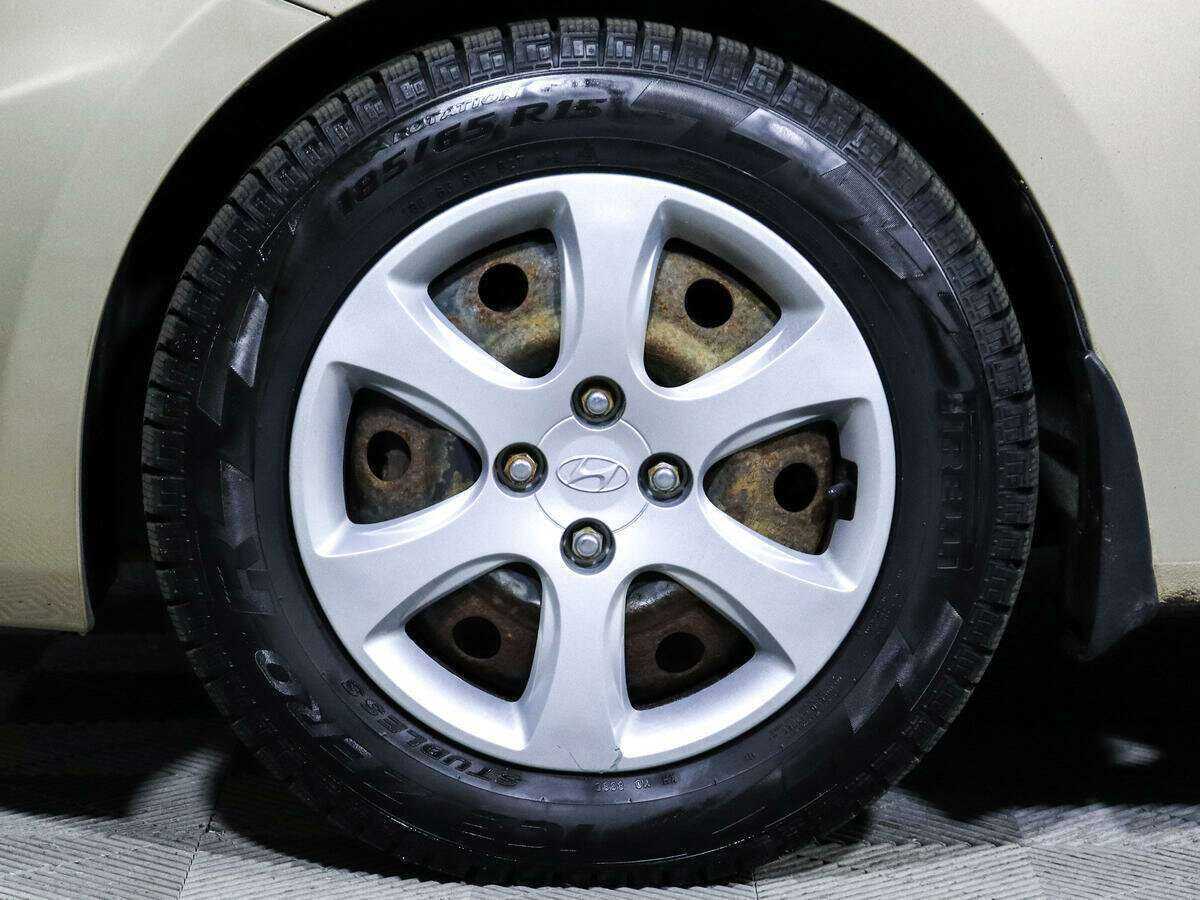 Купить Hyundai Solaris с пробегом. Фото: #14