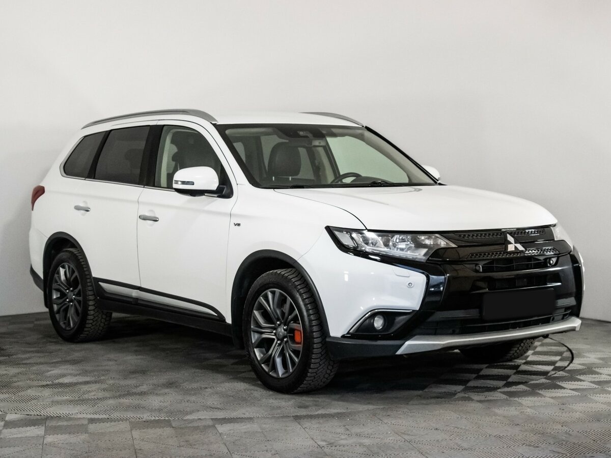 Купить Mitsubishi Outlander с пробегом. Фото: #2