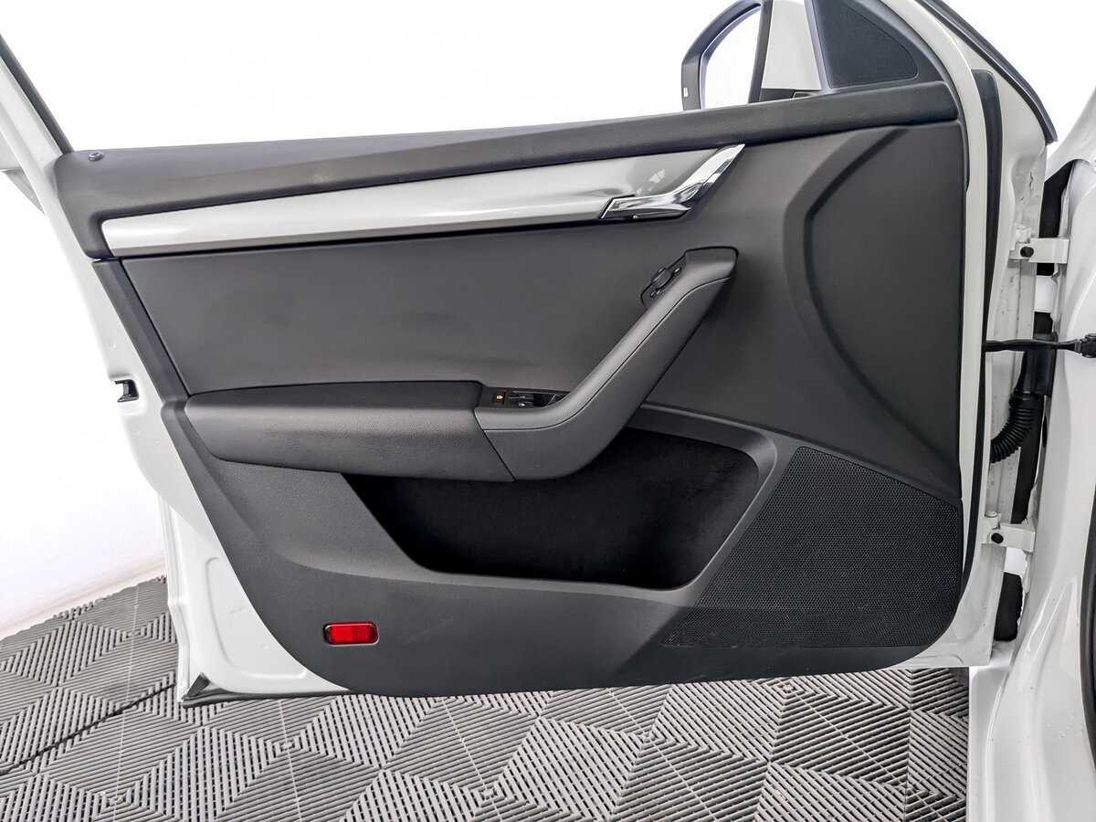 Купить Skoda Octavia с пробегом. Фото: #14