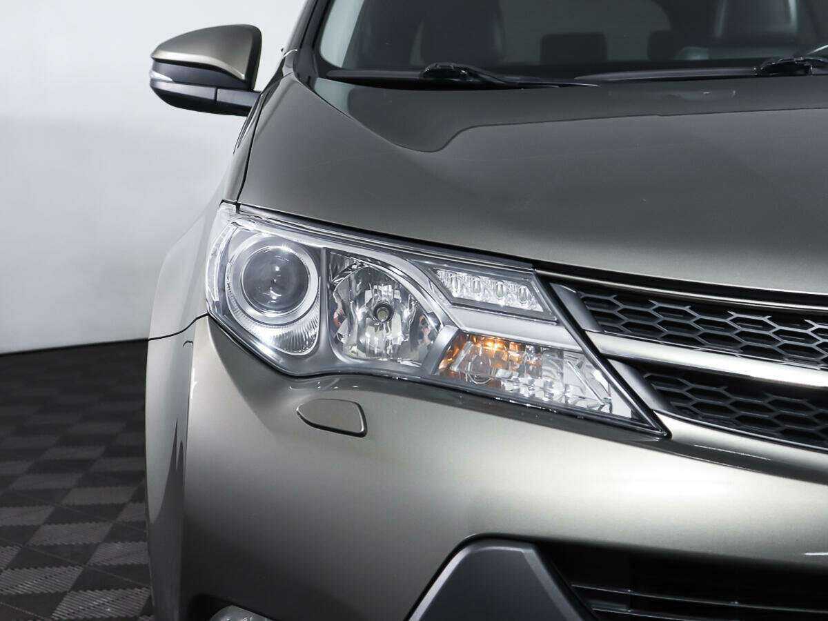 Купить Toyota RAV4 с пробегом. Фото: #18