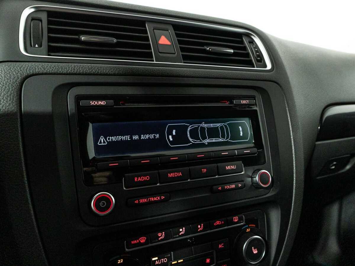 Купить Volkswagen Jetta с пробегом. Фото: #14