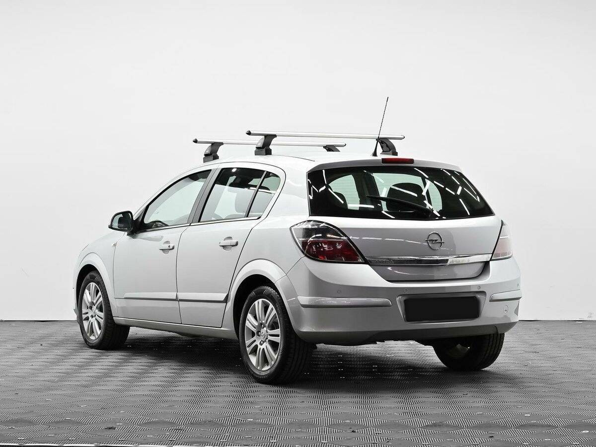Купить Opel Astra с пробегом. Фото: #2