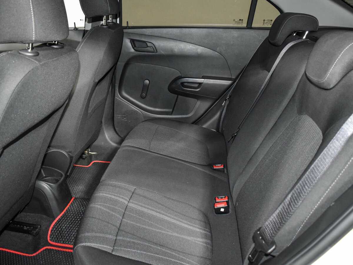 Купить Chevrolet Aveo с пробегом. Фото: #8