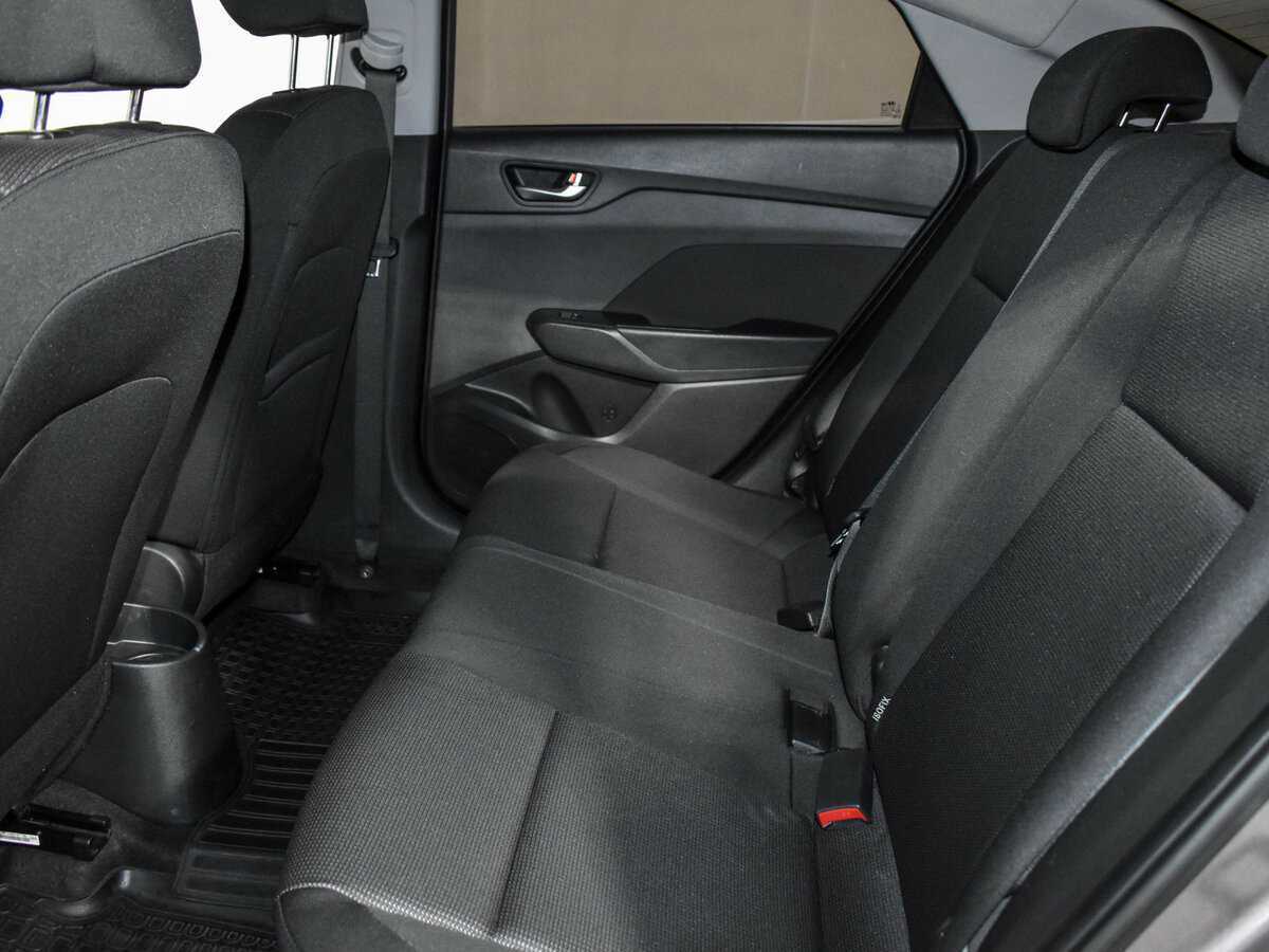 Купить Hyundai Solaris с пробегом. Фото: #9