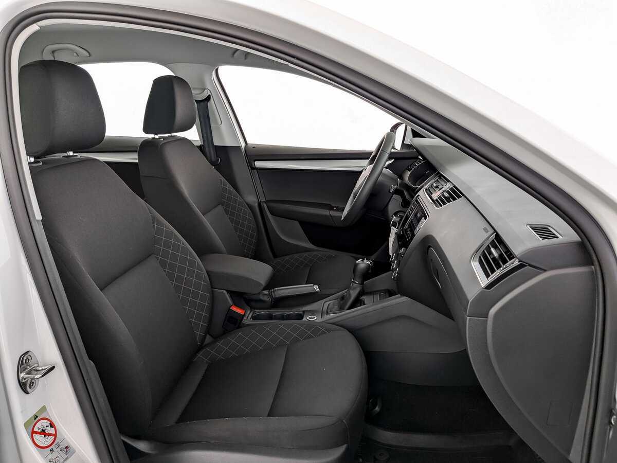 Купить Skoda Octavia с пробегом. Фото: #18