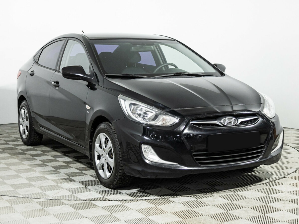 Купить Hyundai Solaris с пробегом. Фото: #2