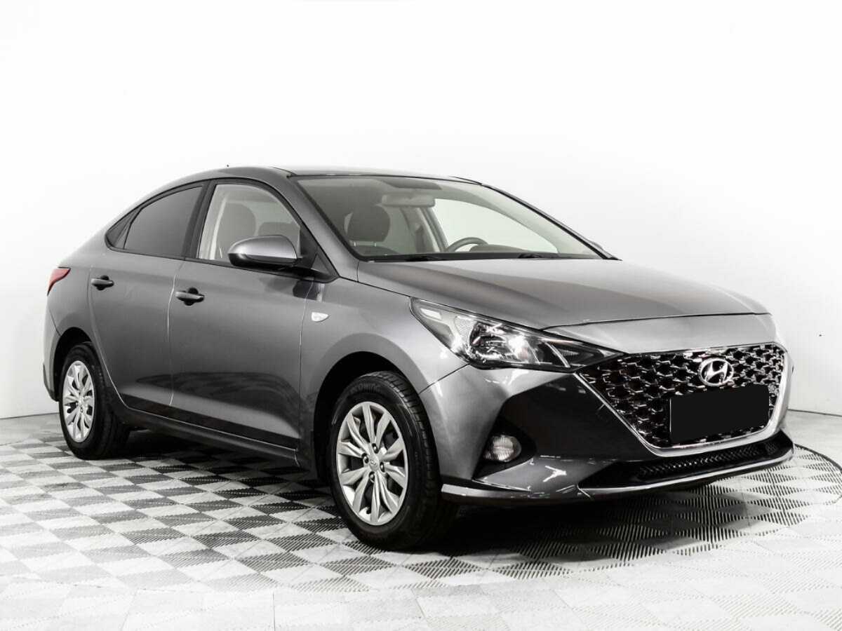 Купить Hyundai Solaris с пробегом. Фото: #2