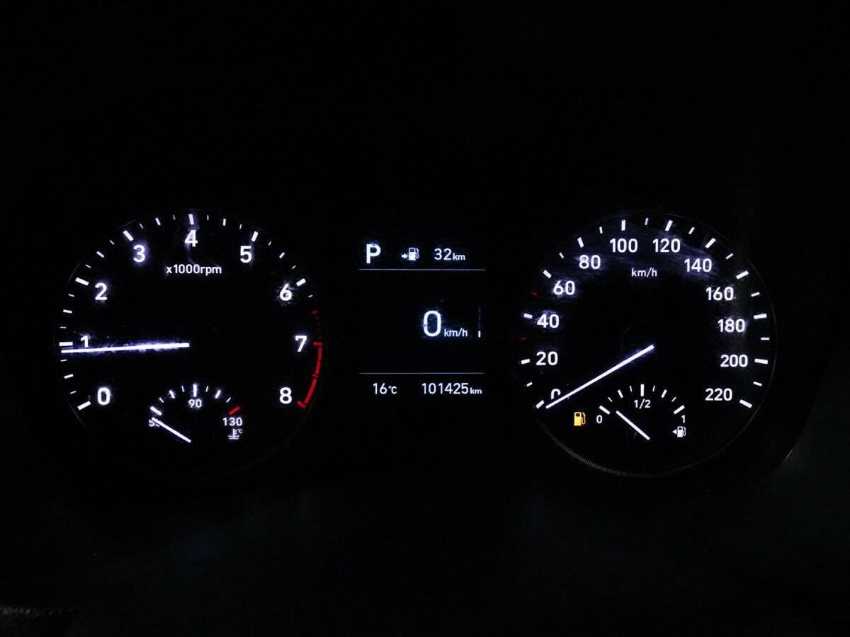 Купить Hyundai Solaris с пробегом. Фото: #11