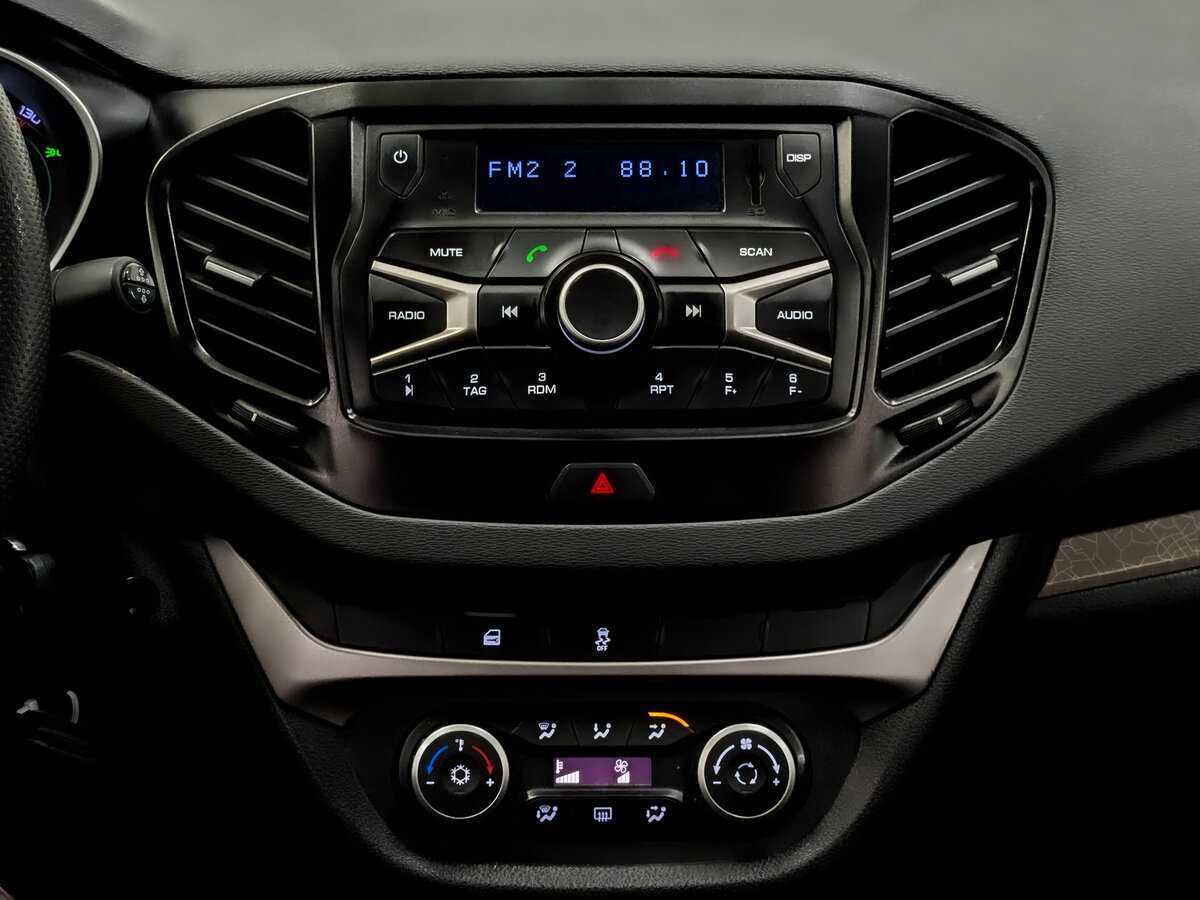 Купить Lada (ВАЗ) Vesta с пробегом. Фото: #14