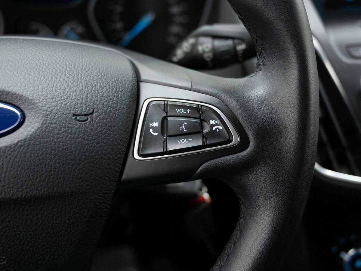 Купить Ford Focus с пробегом. Фото: #18