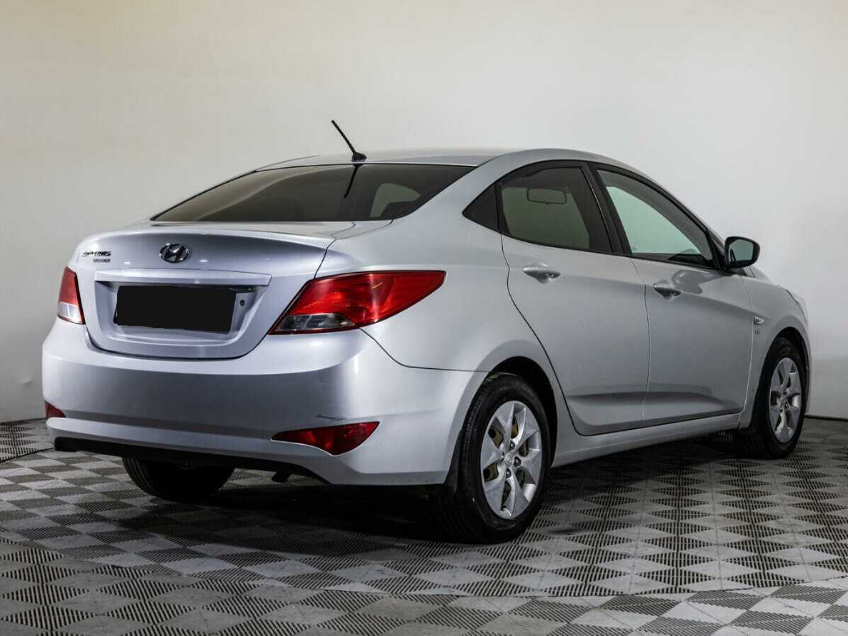 Купить Hyundai Solaris с пробегом. Фото: #4