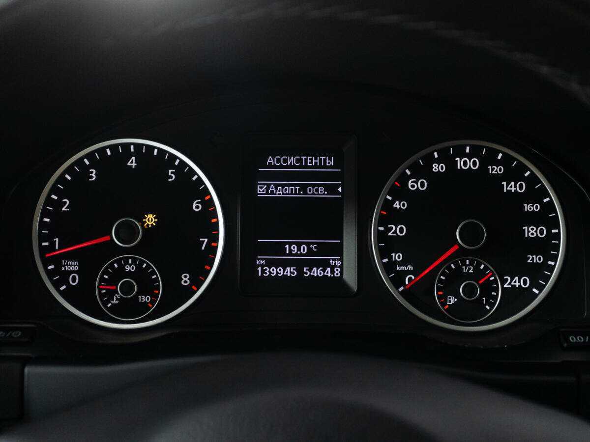 Купить Volkswagen Tiguan с пробегом. Фото: #11