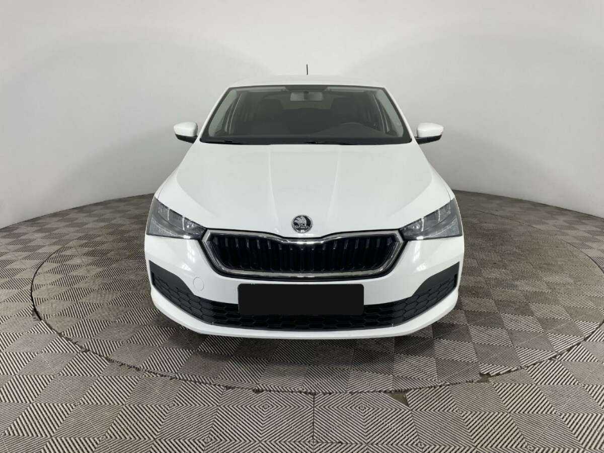 Купить Skoda Rapid с пробегом. Фото: #1