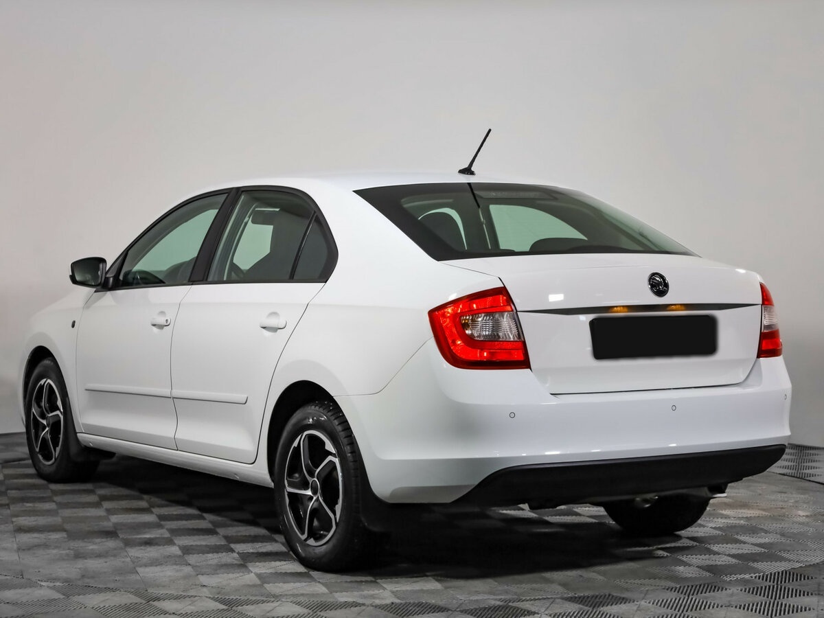 Купить Skoda Rapid с пробегом. Фото: #5
