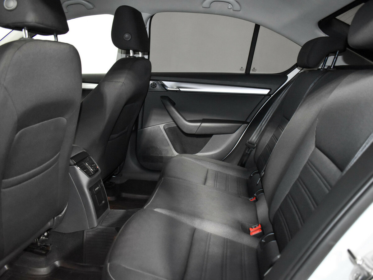 Купить Skoda Octavia с пробегом. Фото: #8
