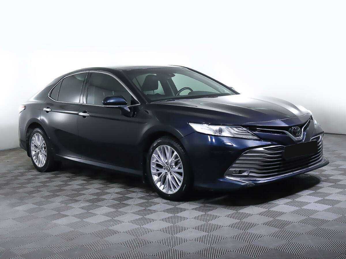 Купить Toyota Camry с пробегом. Фото: #1