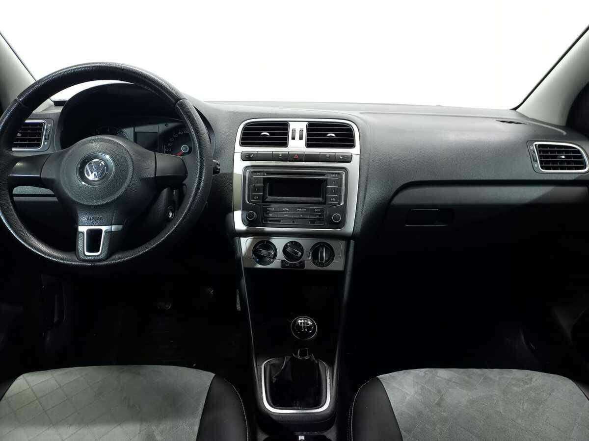 Купить Volkswagen Polo с пробегом. Фото: #8