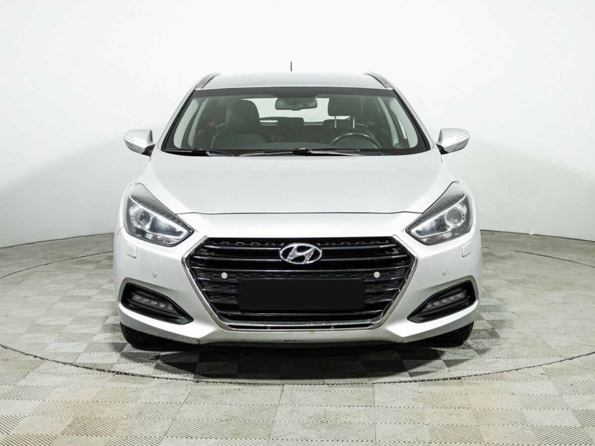 Купить Hyundai i40 с пробегом. Фото: #1