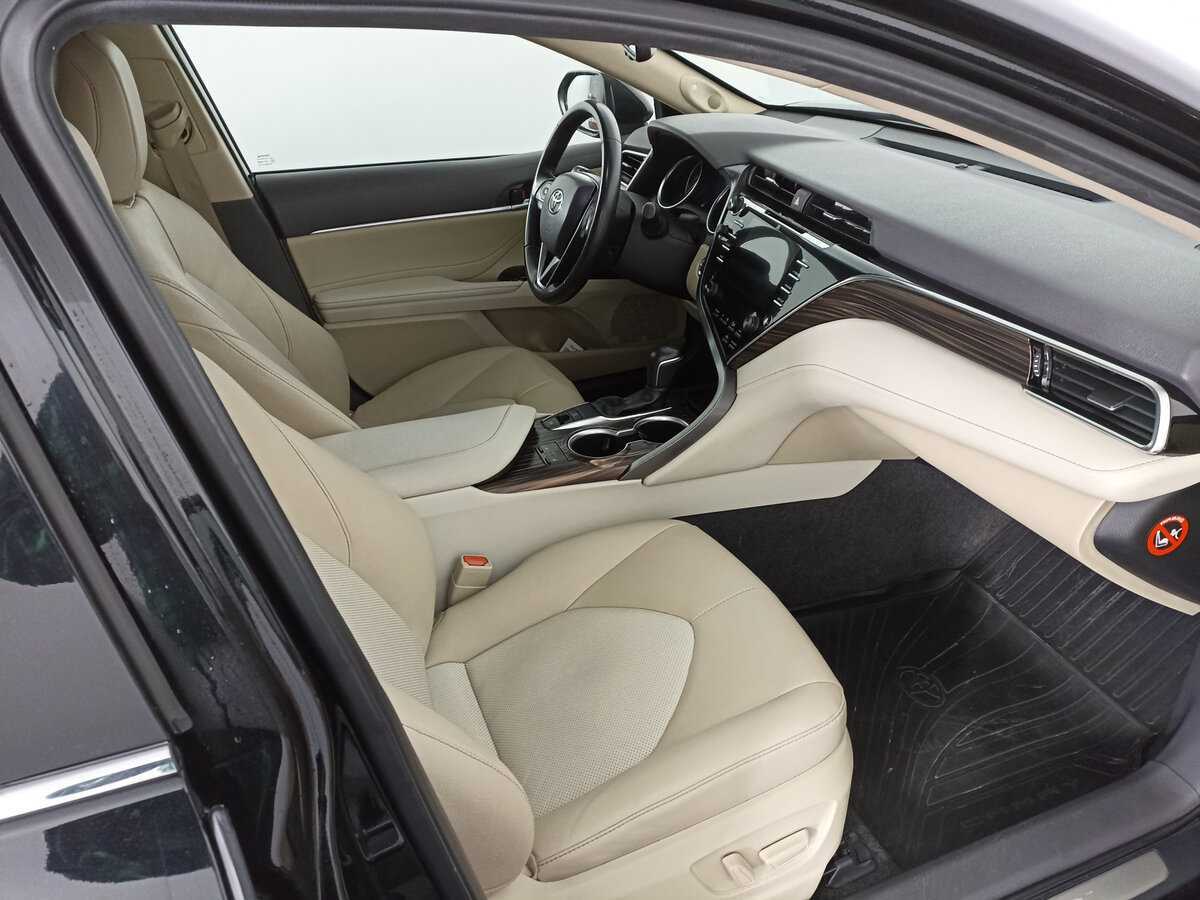 Купить Toyota Camry с пробегом. Фото: #9