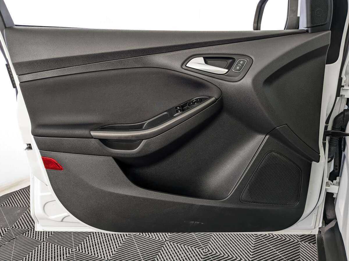 Купить Ford Focus с пробегом. Фото: #14