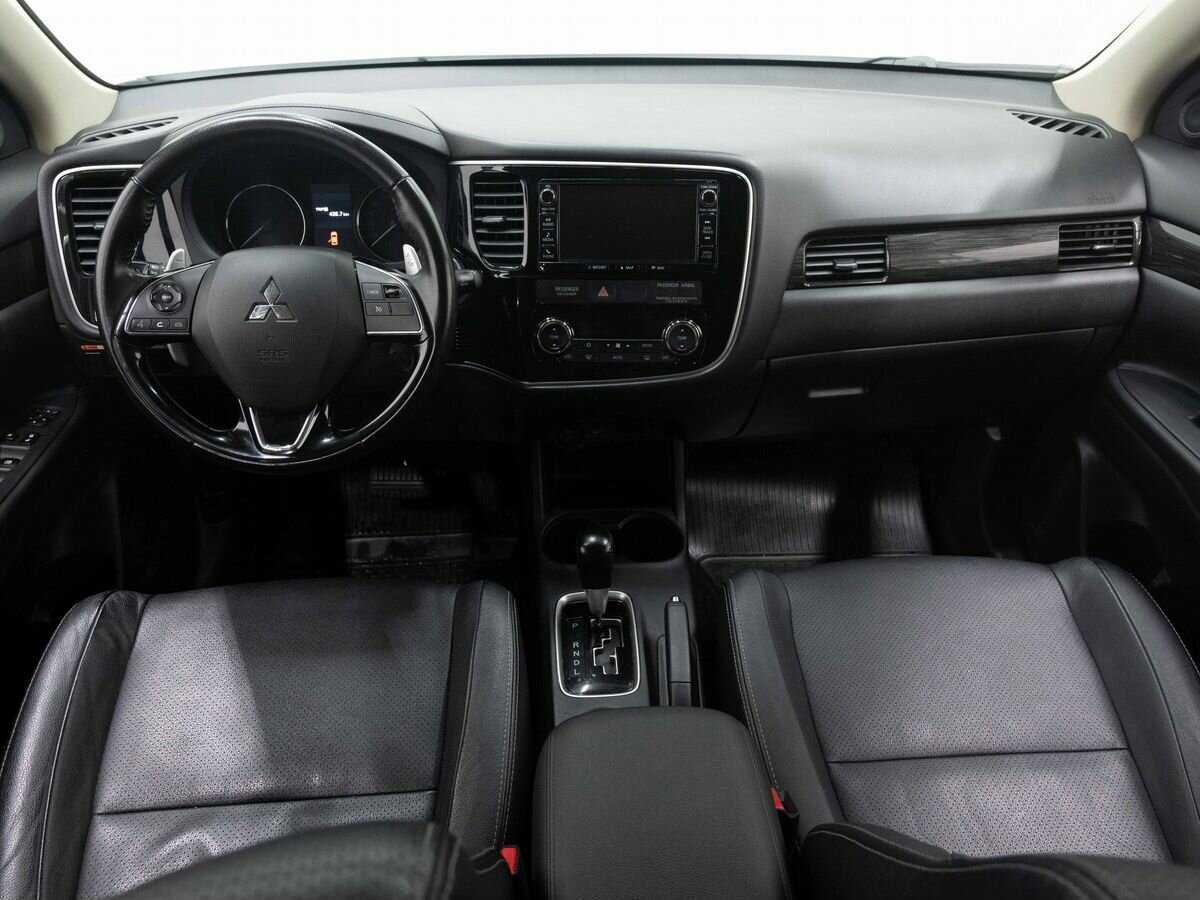 Купить Mitsubishi Outlander с пробегом. Фото: #14