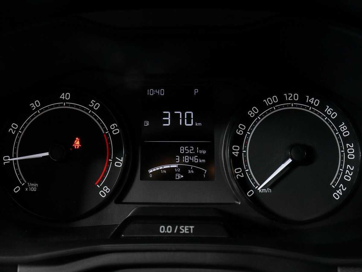 Купить Skoda Rapid с пробегом. Фото: #7