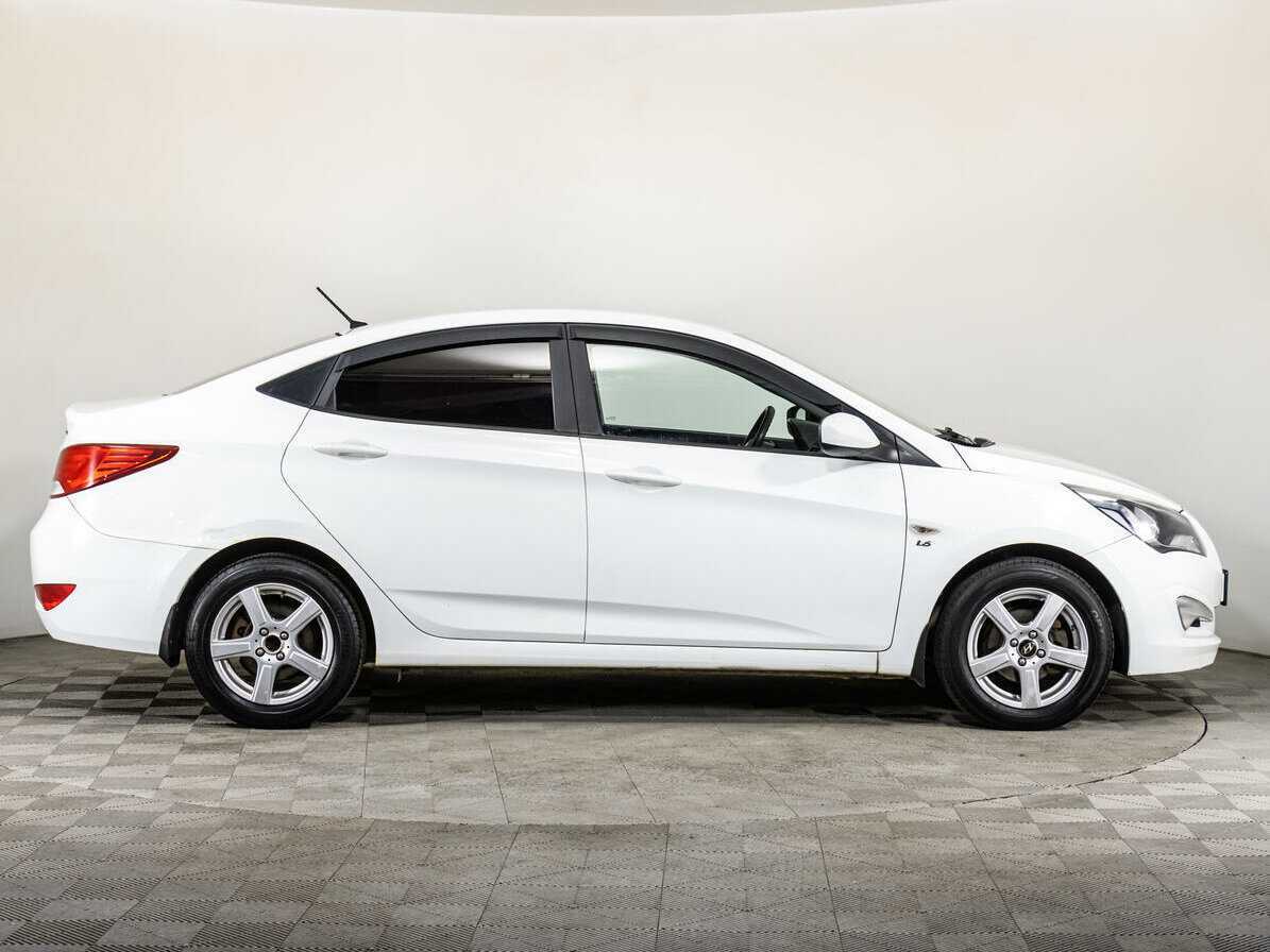 Купить Hyundai Solaris с пробегом. Фото: #3