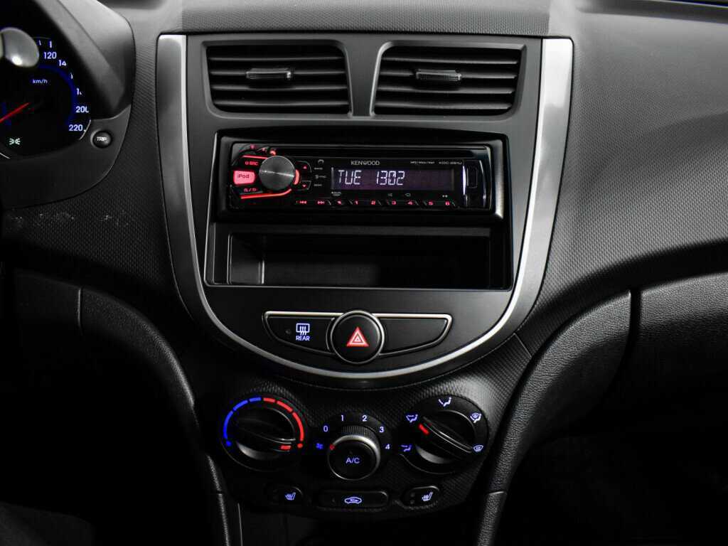 Купить Hyundai Solaris с пробегом. Фото: #13