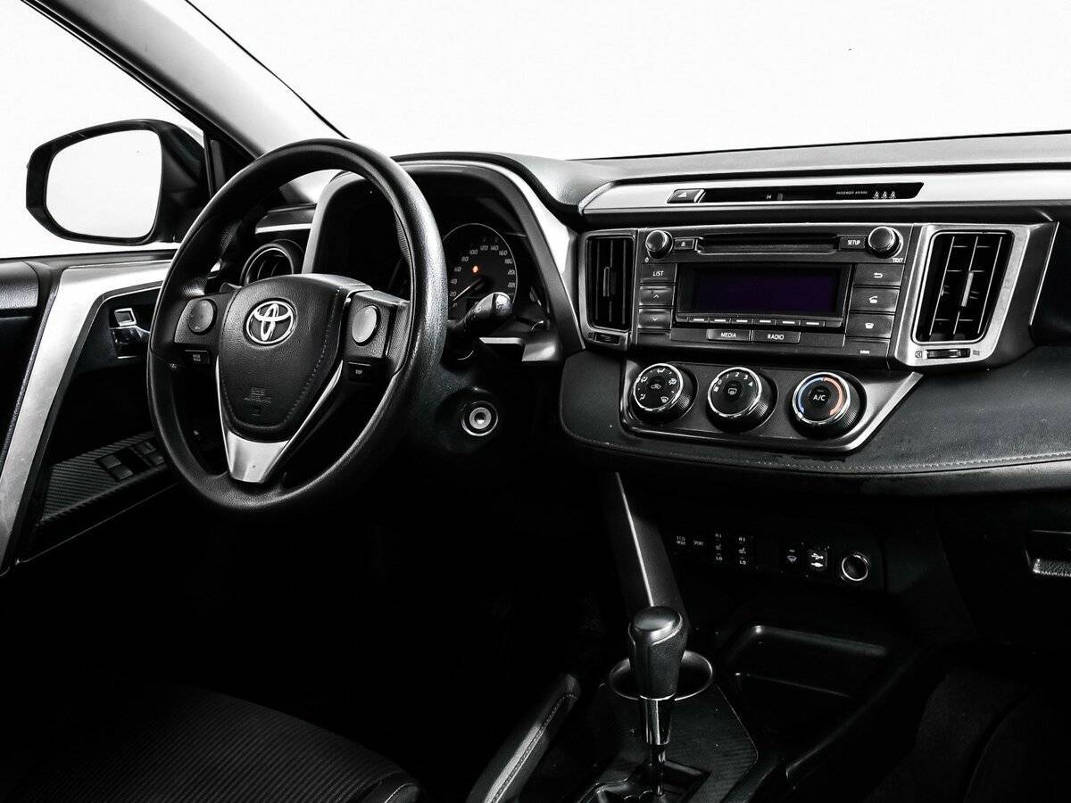 Купить Toyota RAV4 с пробегом. Фото: #8