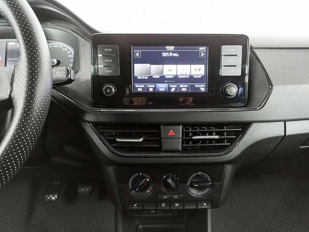 Купить Volkswagen Polo с пробегом. Фото: #14