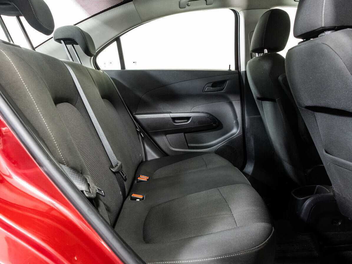 Купить Chevrolet Aveo с пробегом. Фото: #13