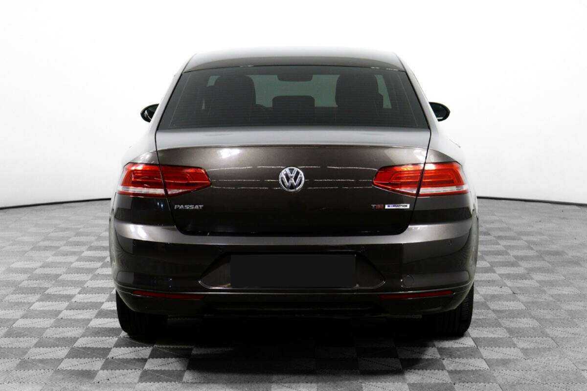 Купить Volkswagen Passat с пробегом. Фото: #5