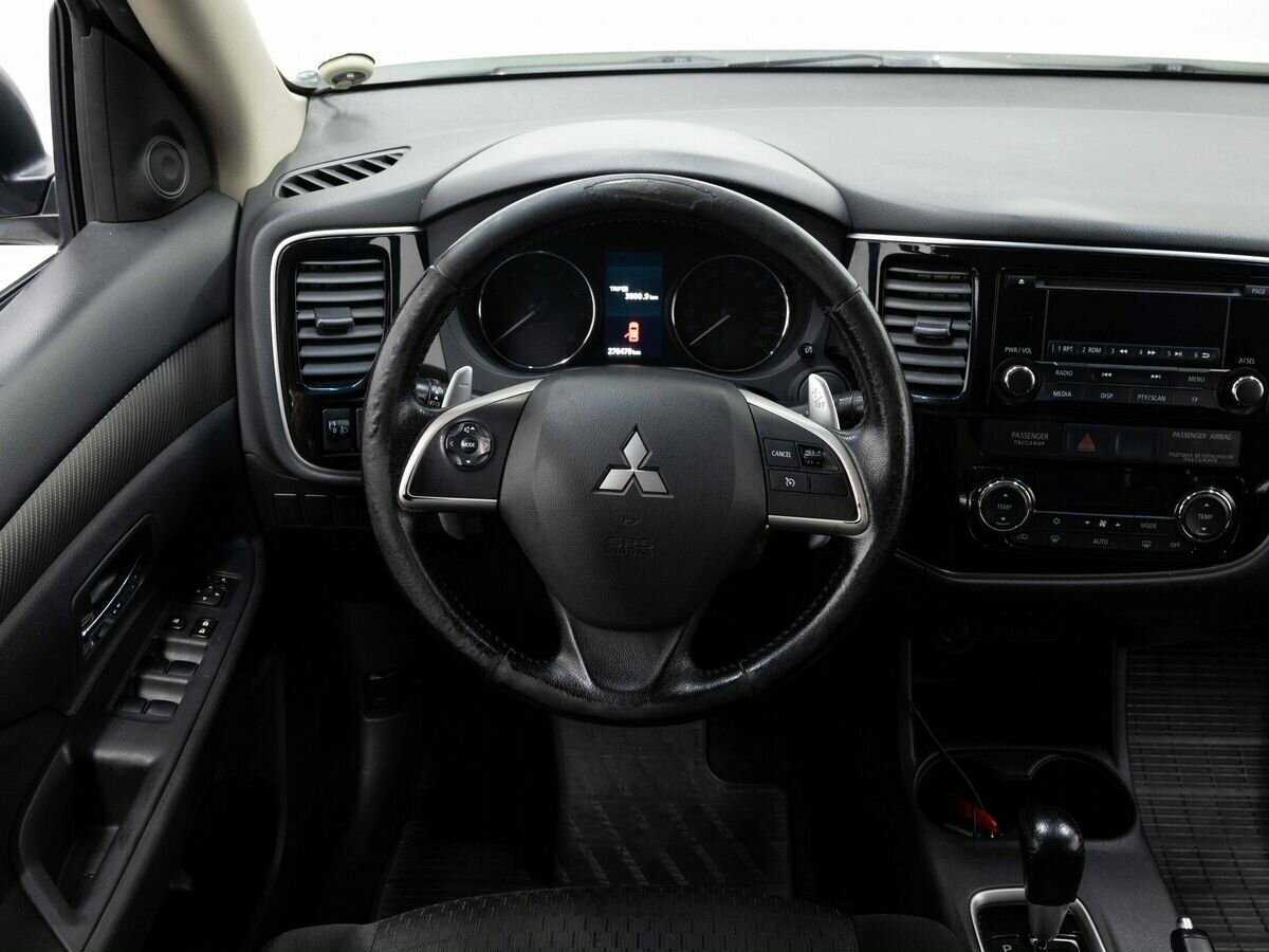 Купить Mitsubishi Outlander с пробегом. Фото: #15