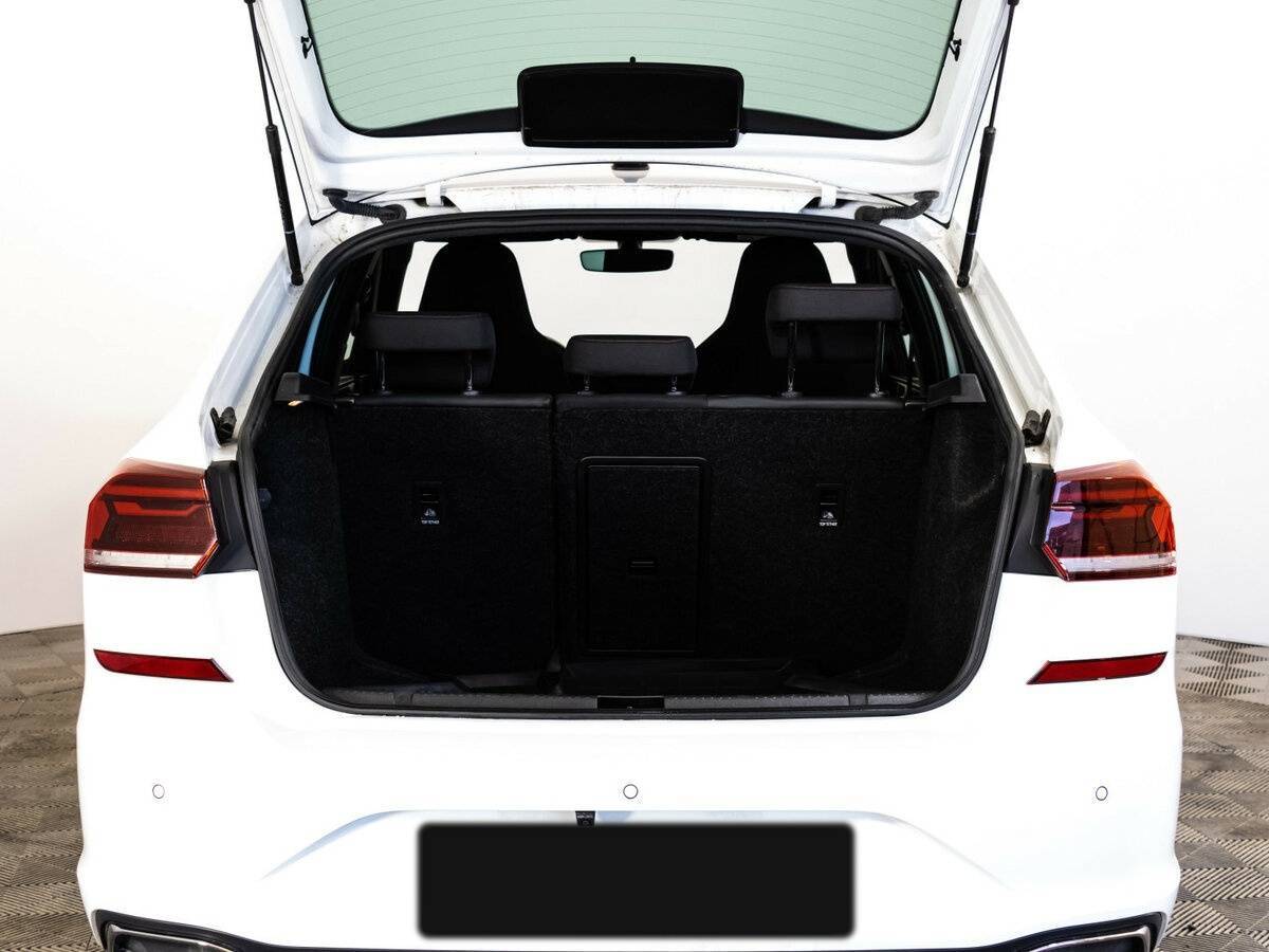 Купить Volkswagen Polo с пробегом. Фото: #18