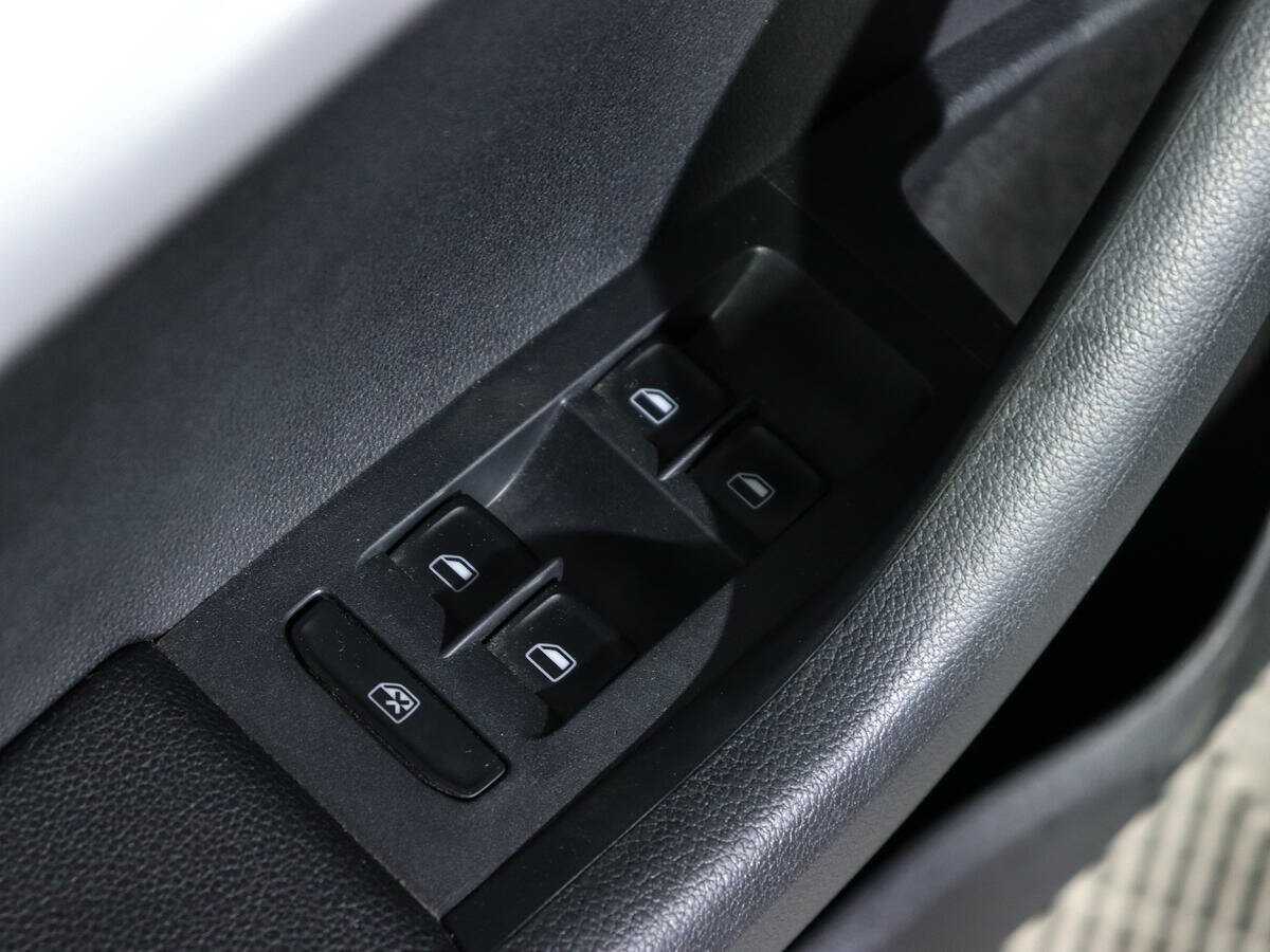 Купить Skoda Octavia с пробегом. Фото: #14