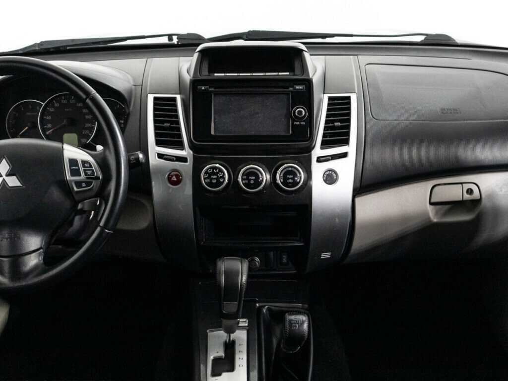 Купить Mitsubishi Pajero Sport с пробегом. Фото: #13