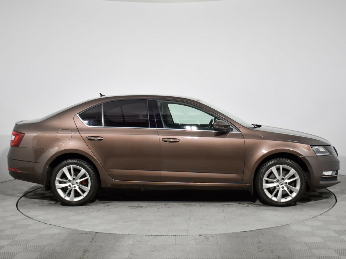Купить Skoda Octavia с пробегом. Фото: #3