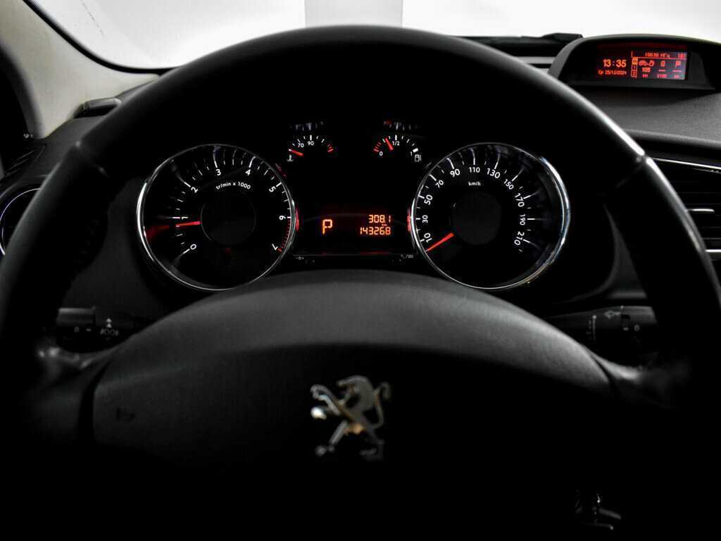 Купить Peugeot 3008 с пробегом. Фото: #18