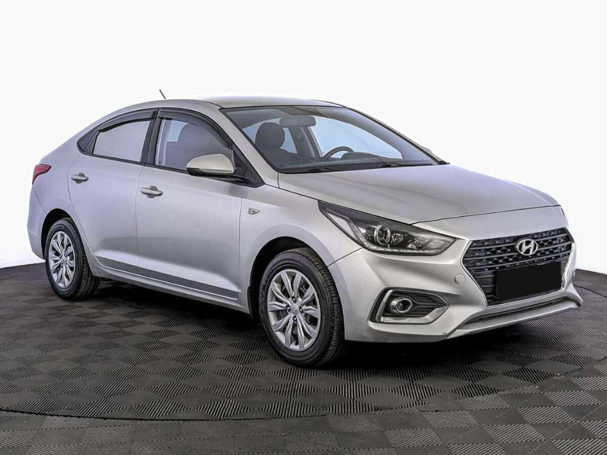 Купить Hyundai Solaris с пробегом. Фото: #2